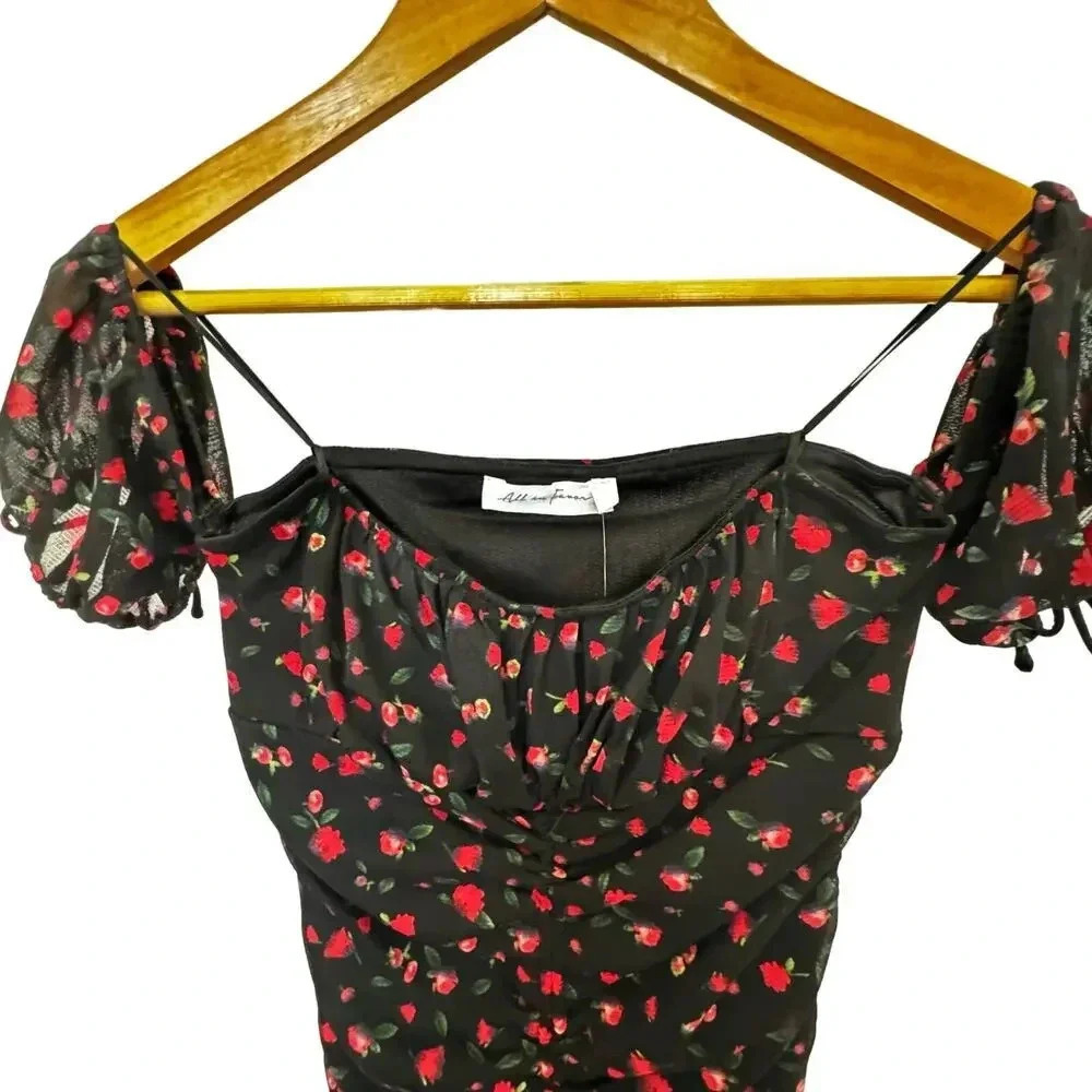 NWT All in Favor Ruched the Shoulder Mini dress Black with Red Rose Print. SZ SM - Picture 3 of 10